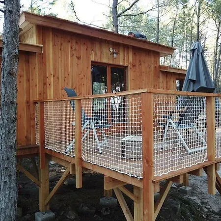 La Simioune En Provence キャンプ場